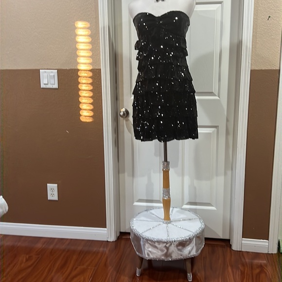 Rachael & Chloe Black Strapless Sequin Mini Dress - Picture 9 of 10